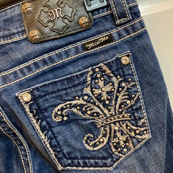Miss Me Fleur De Lis Jewel Bootcut Jeans JP5347B Size 28 - Picture 2 of 12